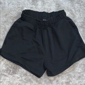 🖤 HIGH RISE SHORTS 🖤